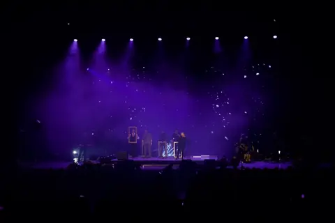 Момент от концерта „Честит рожден ден, Тони!“ на Тони Димитрова в НДК - снимка 5 от 17